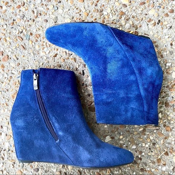 Vince Camuto Melisi Blue Suede Ankle Boots 7.5 - Picture 1 of 7